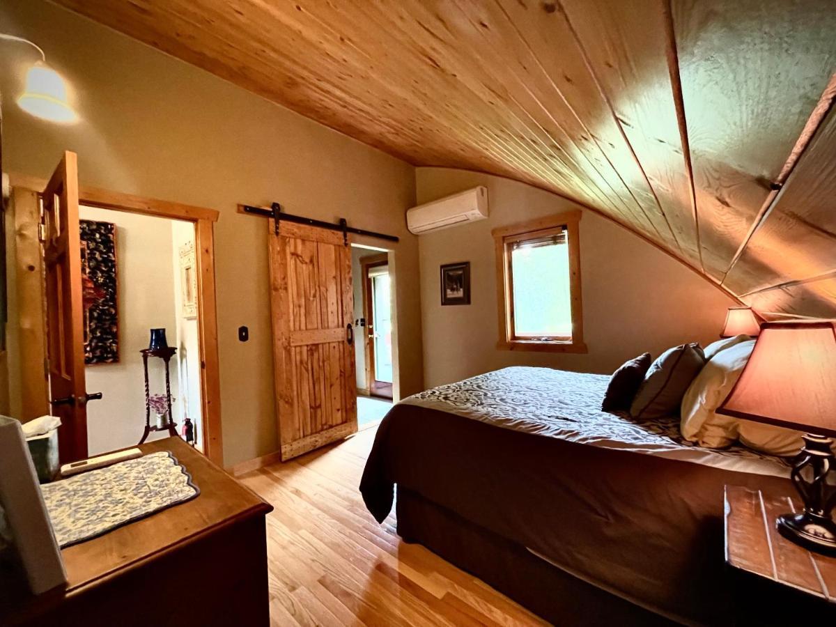 Moss Mountain Inn 컬럼비아 폴스 외부 사진